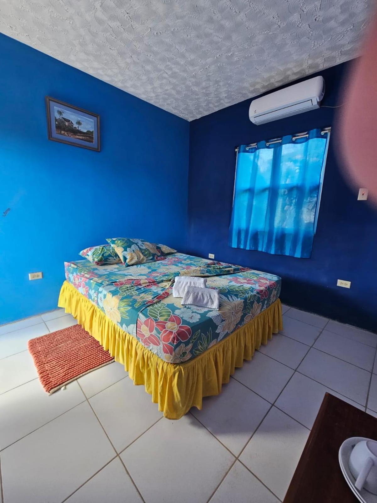 Fish Tobago Guesthouse Or Joy And Brandon Guesthouse Buccoo Rum bild