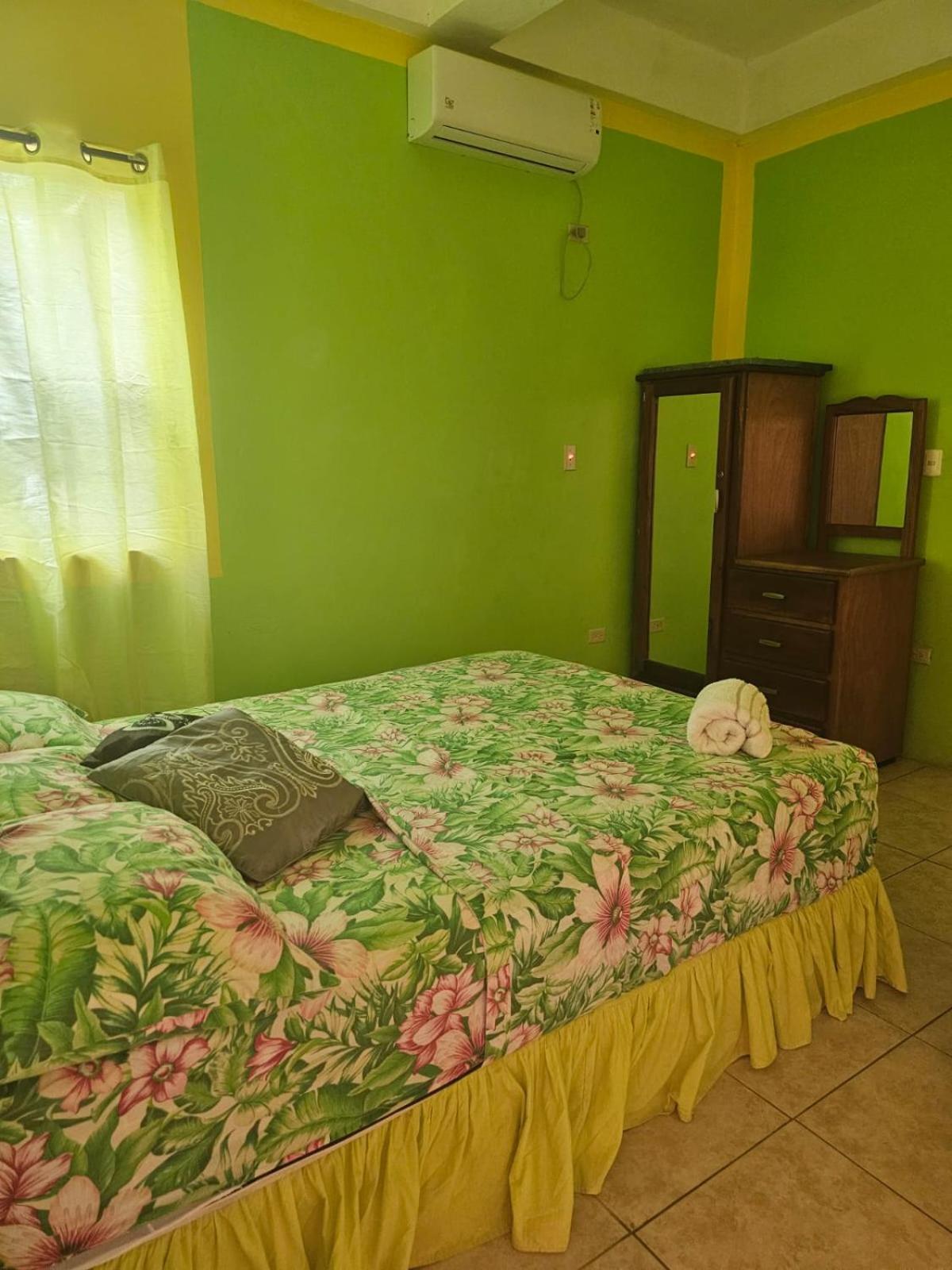 Fish Tobago Guesthouse Or Joy And Brandon Guesthouse Buccoo Rum bild